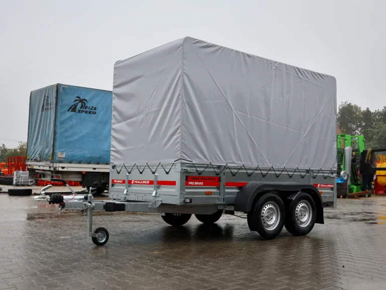 Przyczepa samochodowa z plandeką i stelażem 140 cm oraz hamulcem najazdowym TEMARED PRO BRAKE 3015/2 2T hamowana